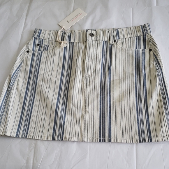 TWO/Vince Camuto NEW Jean Classic Striped Denim Skirt Business Casual Mini - Picture 2 of 14